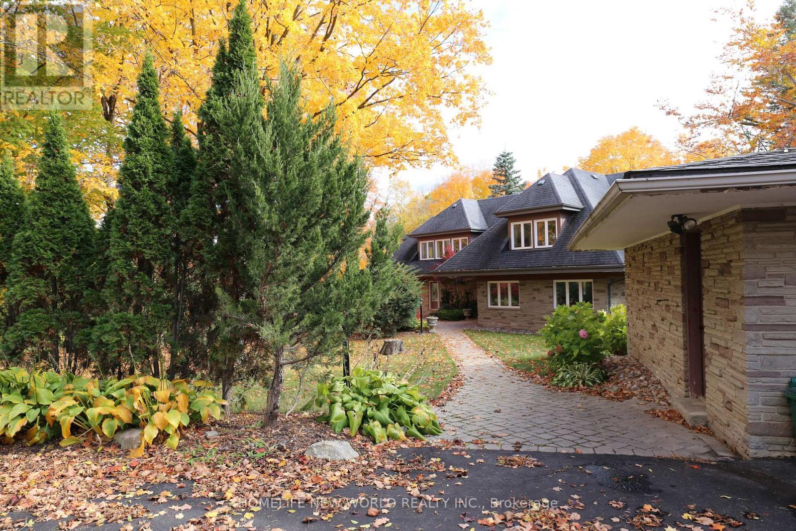 13867 Woodbine Avenue, Whitchurch-Stouffville, ON - Outdoor