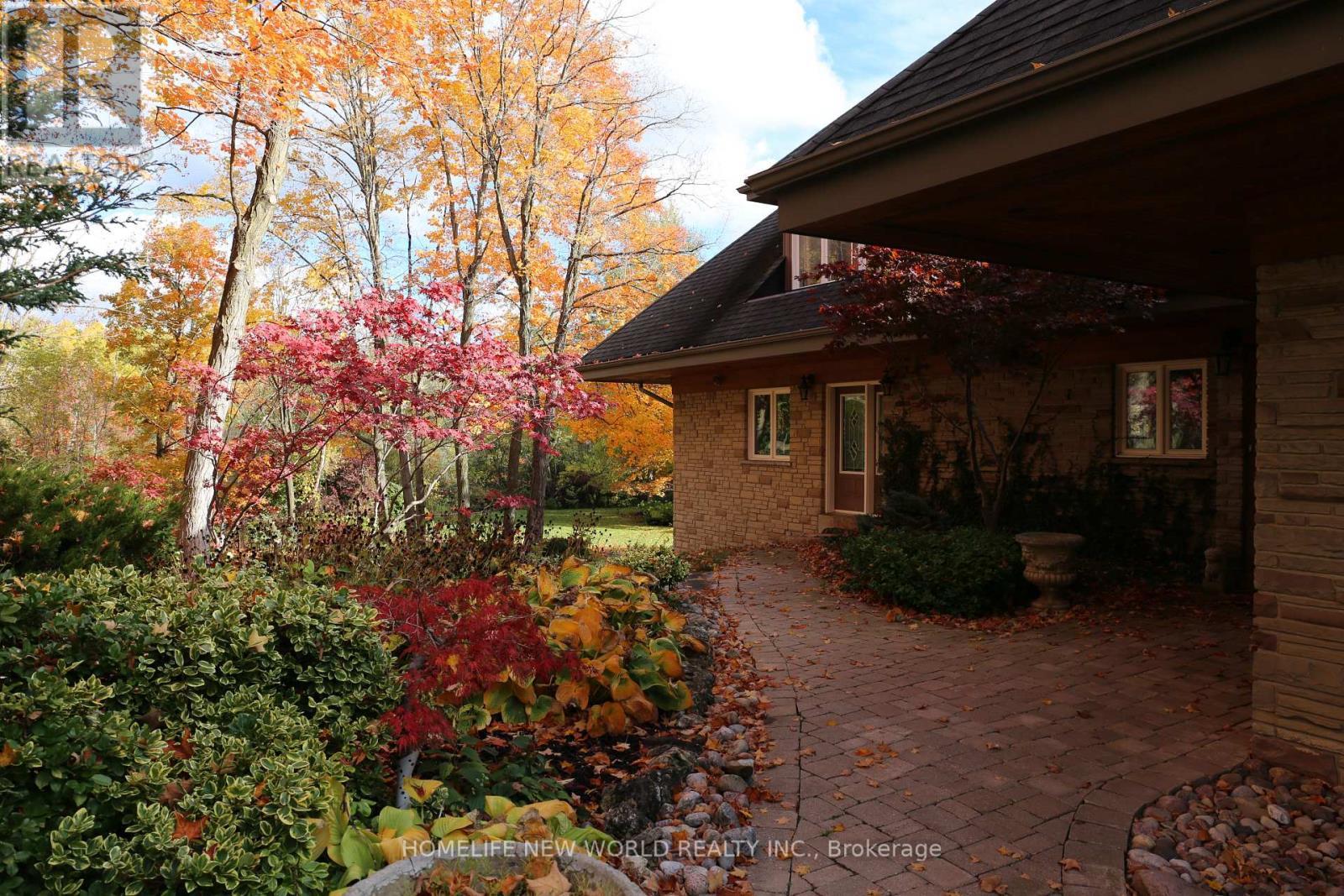 13867 Woodbine Avenue, Whitchurch-Stouffville, ON - Outdoor