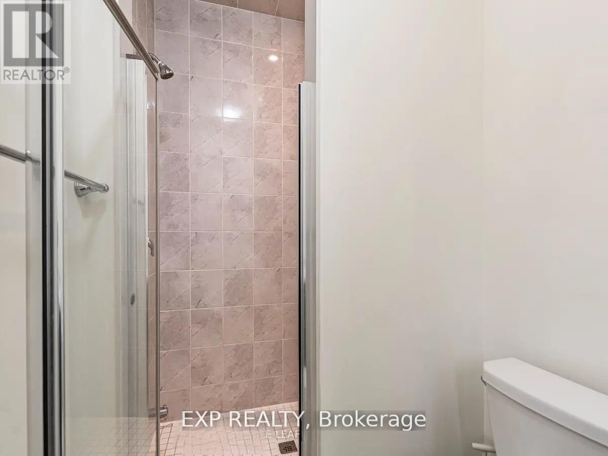 10 Truffle Court, Brampton, ON - Indoor Photo Showing Bathroom