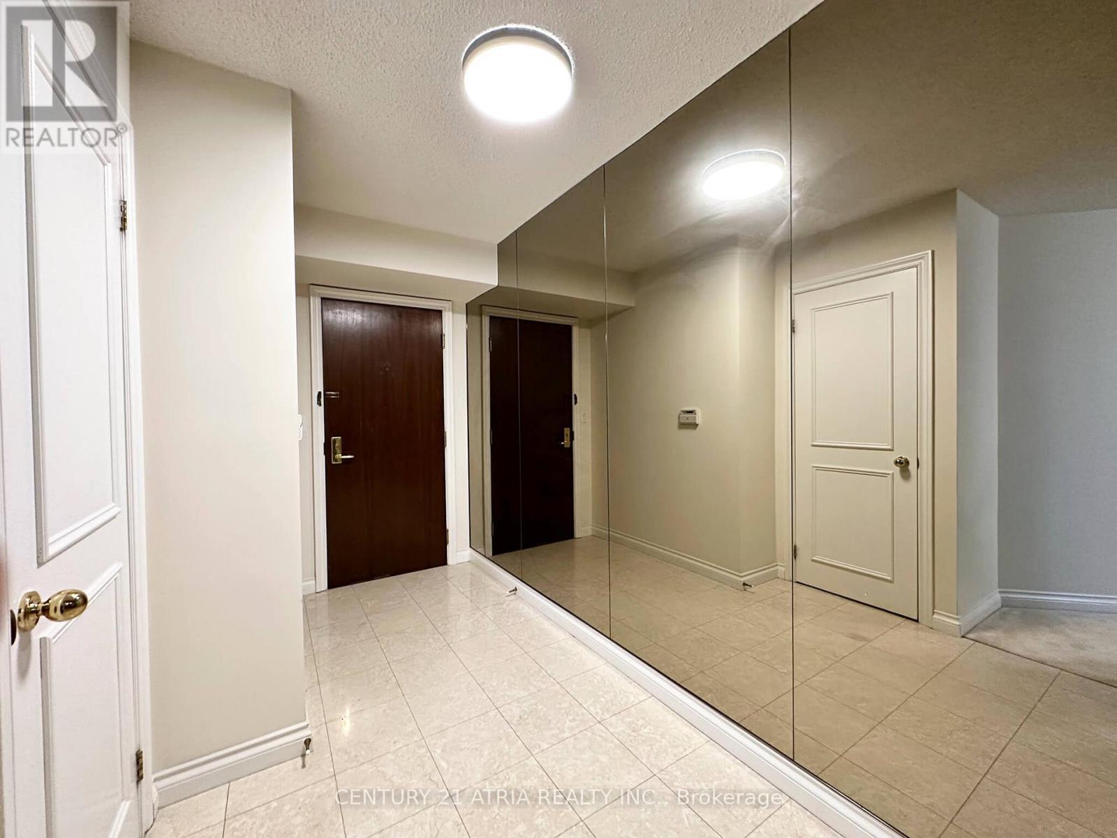 2310 - 1 Palace Pier Court, Toronto, ON - Indoor Photo Showing Other Room