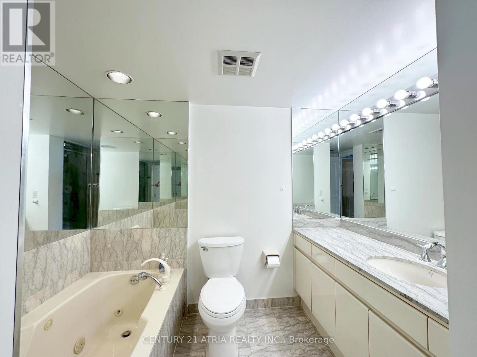 2310 - 1 Palace Pier Court, Toronto, ON - Indoor Photo Showing Bathroom
