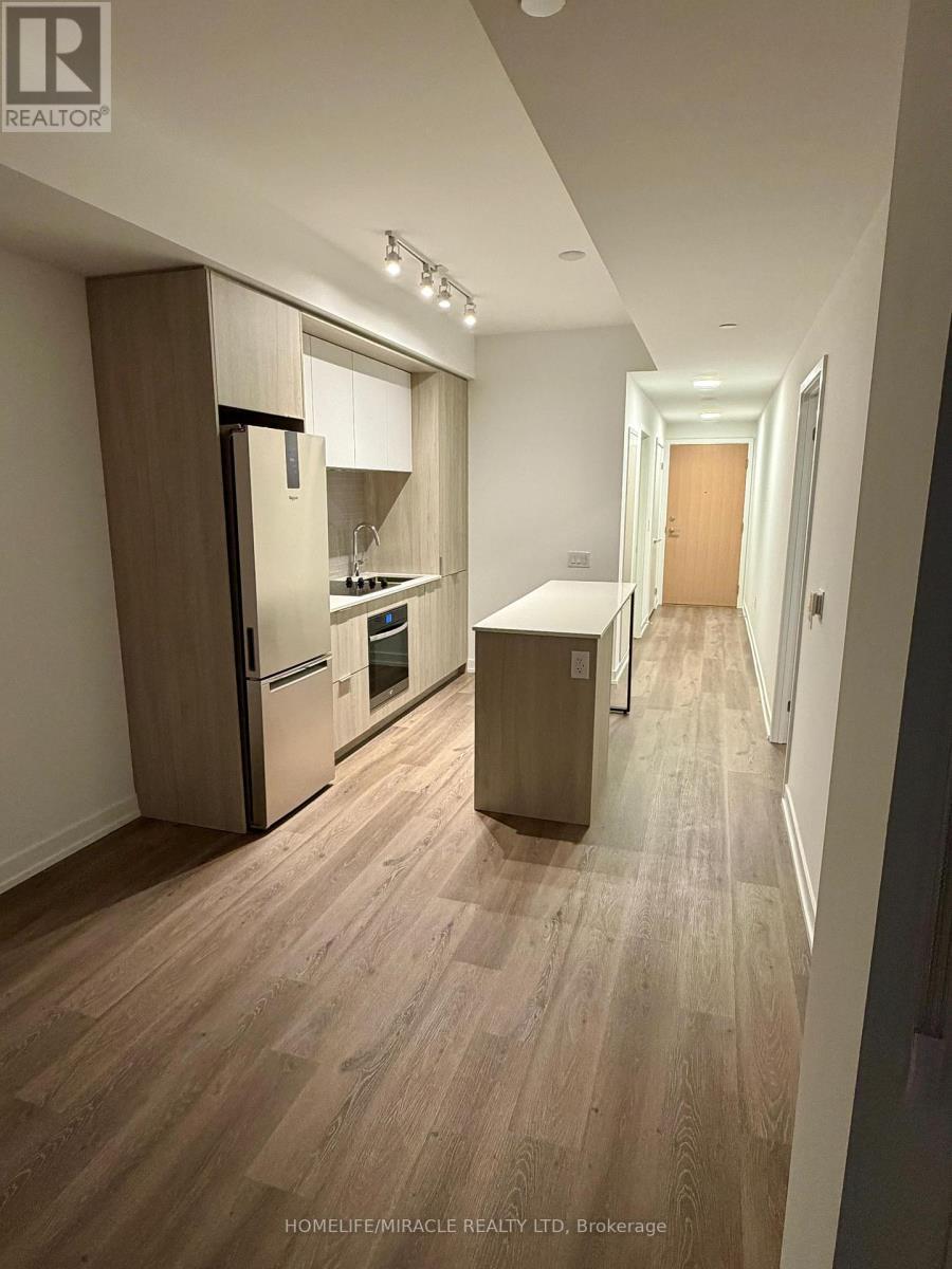 1711 - 395 Square One Drive, Mississauga, ON - Indoor Photo Showing Kitchen