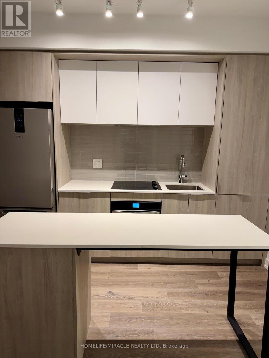 1711 - 395 Square One Drive, Mississauga, ON - Indoor Photo Showing Kitchen