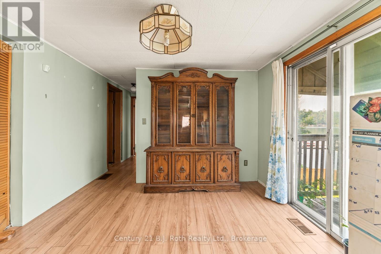 3338 Cox Drive, Severn, ON - Indoor Photo Showing Other Room