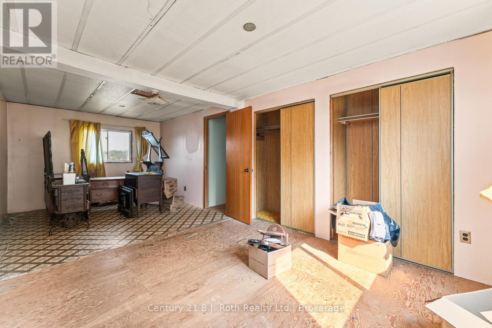 3338 Cox Drive, Severn, ON - Indoor