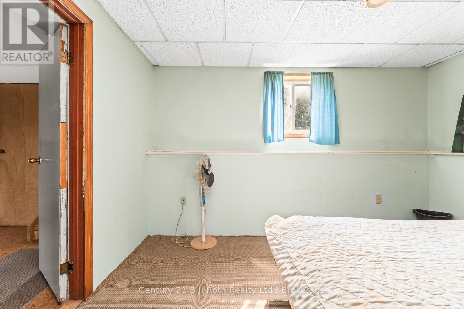3338 Cox Drive, Severn, ON - Indoor Photo Showing Other Room