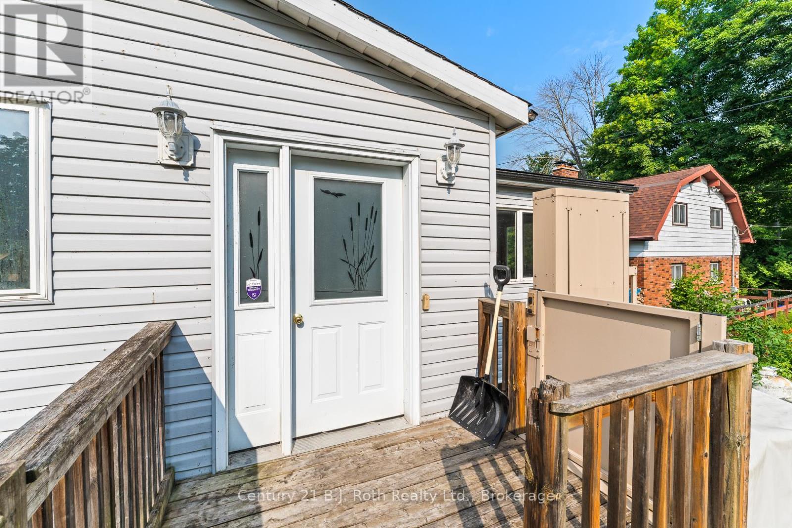 3338 Cox Drive, Severn, ON - Outdoor With Exterior