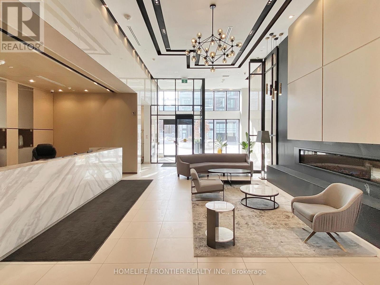 527 - 1 Belsize Drive, Toronto, ON - Indoor Photo Showing Other Room