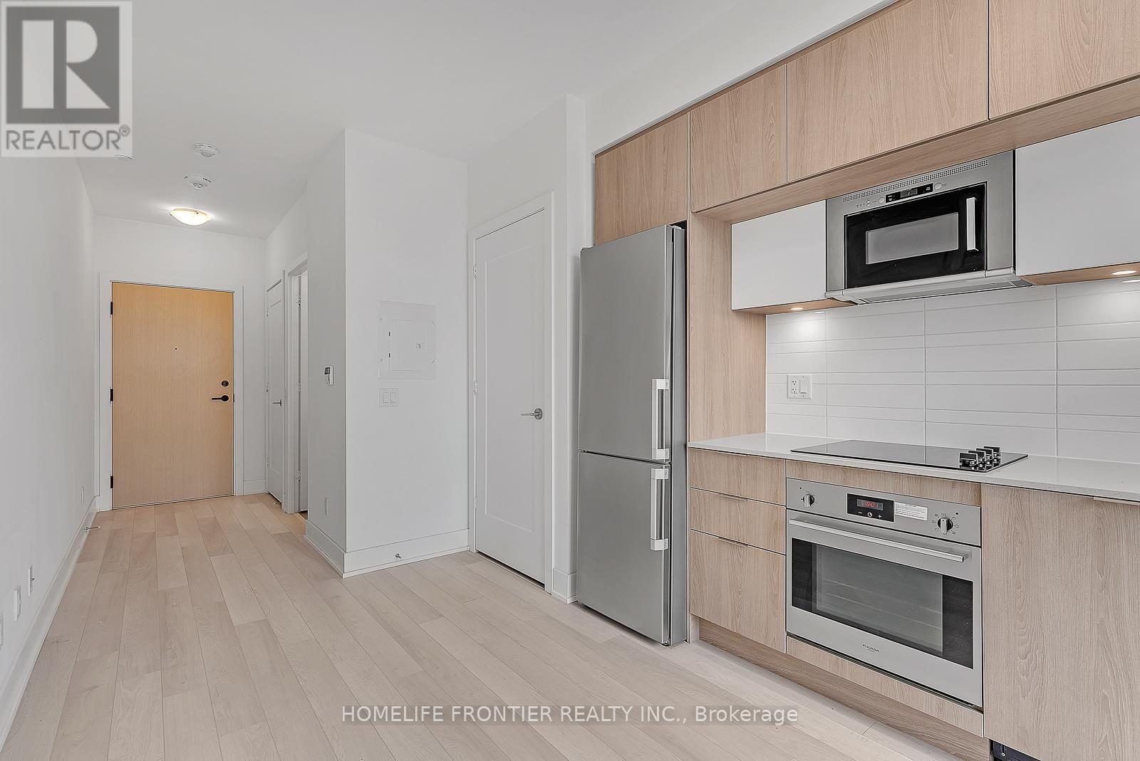 527 - 1 Belsize Drive, Toronto, ON - Indoor Photo Showing Kitchen