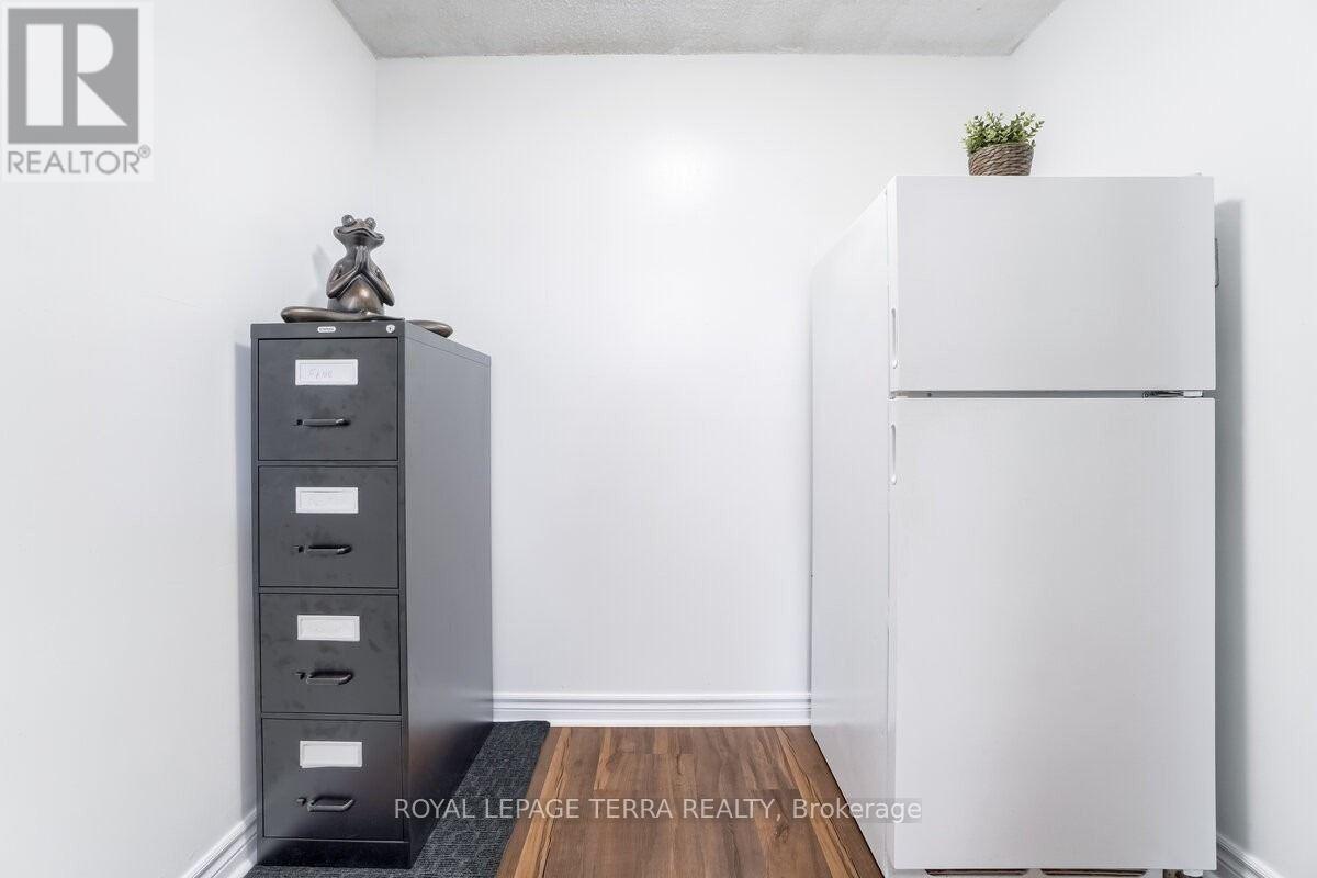 1207 - 4 Lisa Street, Brampton, ON - Indoor Photo Showing Other Room