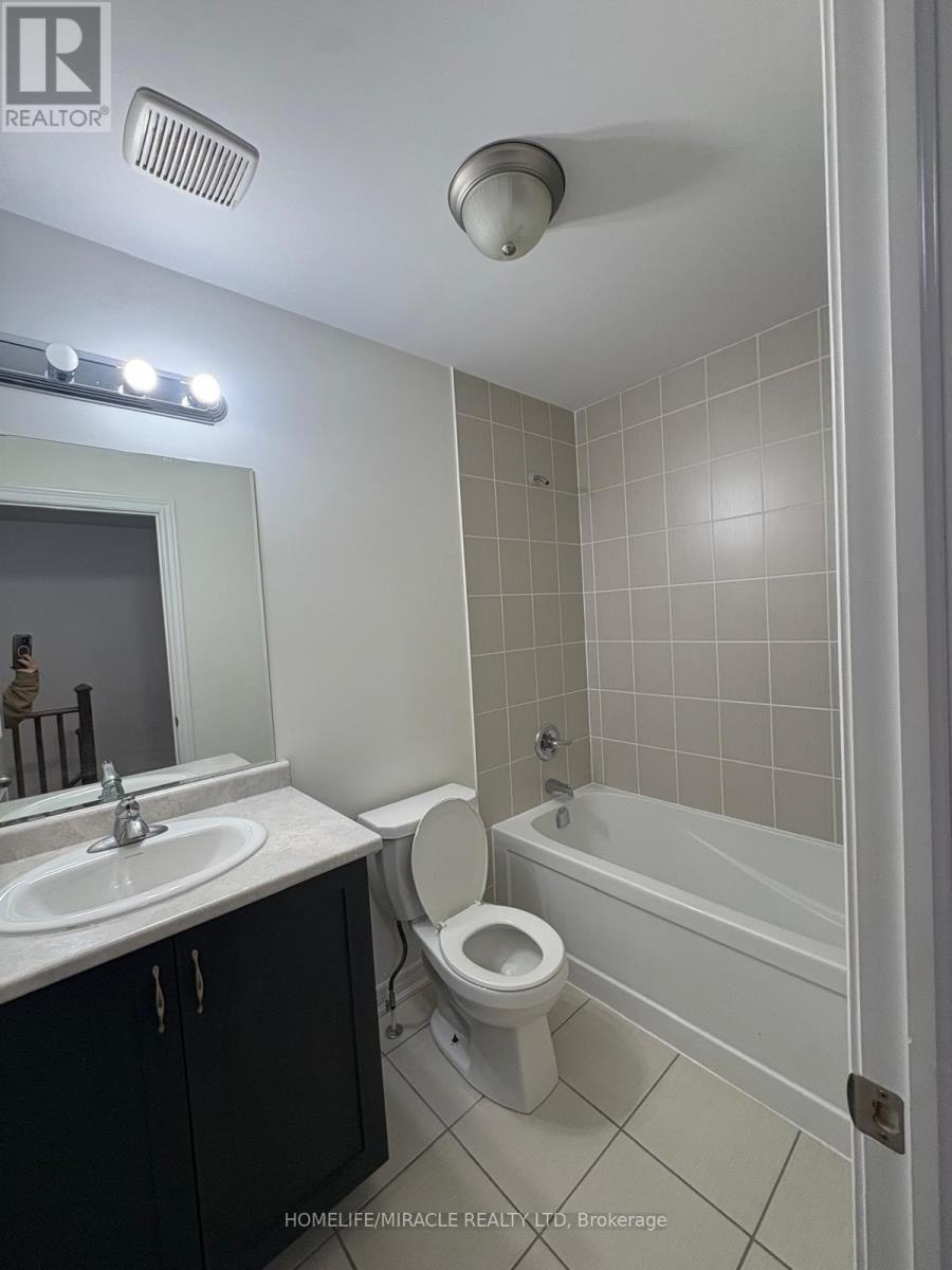 5 Donald Stewart Road, Brampton, ON - Indoor Photo Showing Bathroom