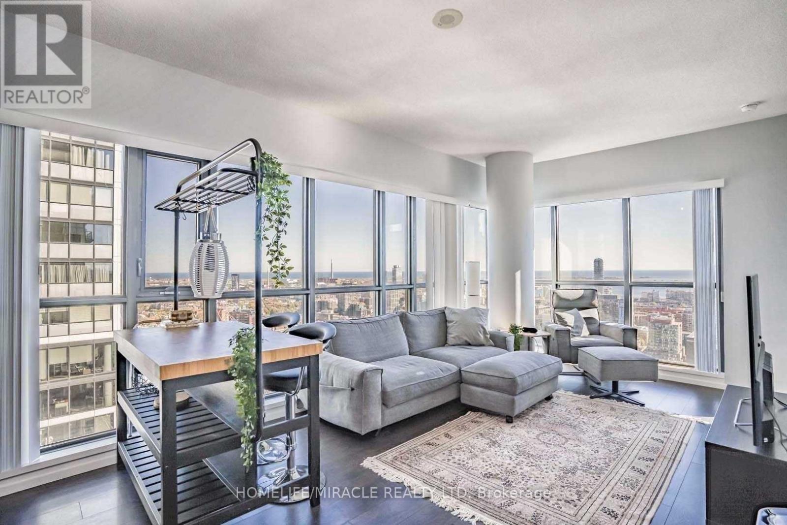 3505 - 159 Dundas Street E, Toronto, ON - Indoor Photo Showing Living Room