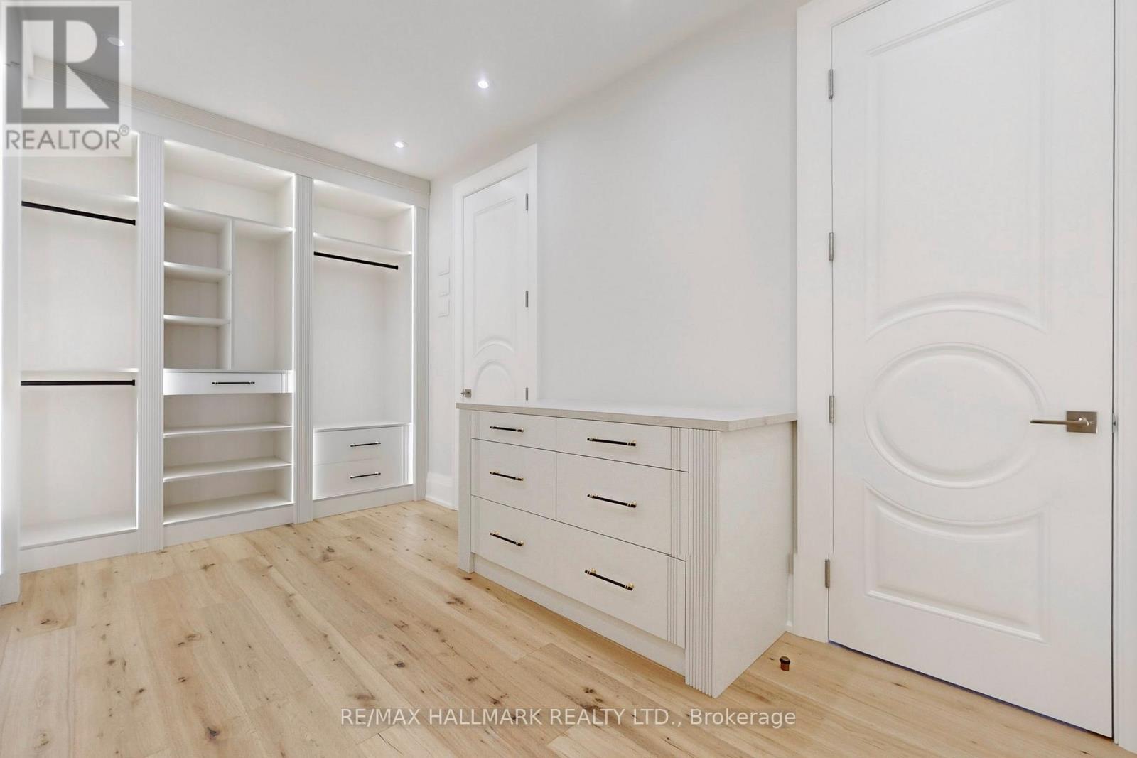 150 Olde Bayview Avenue, Richmond Hill, ON - Indoor Photo Showing Other Room