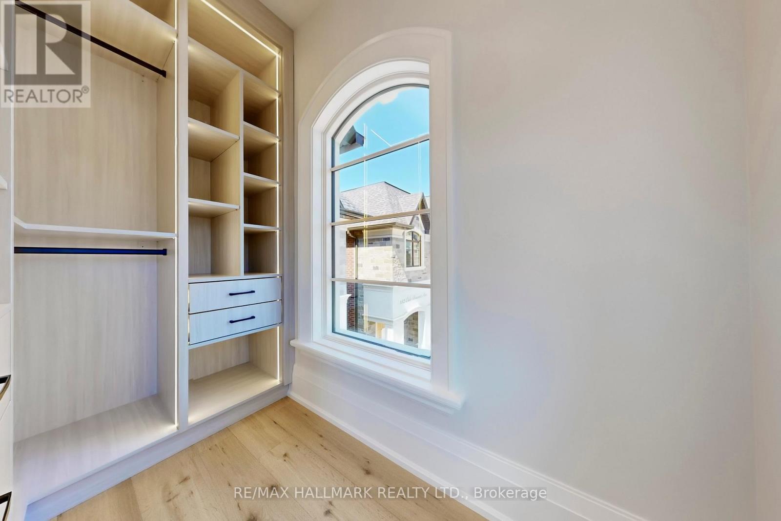 150 Olde Bayview Avenue, Richmond Hill, ON - Indoor Photo Showing Other Room