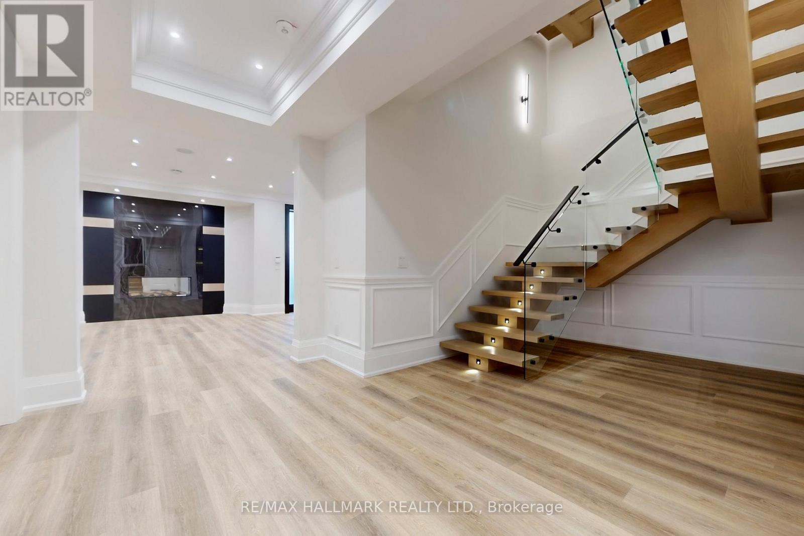 150 Olde Bayview Avenue, Richmond Hill, ON - Indoor Photo Showing Other Room