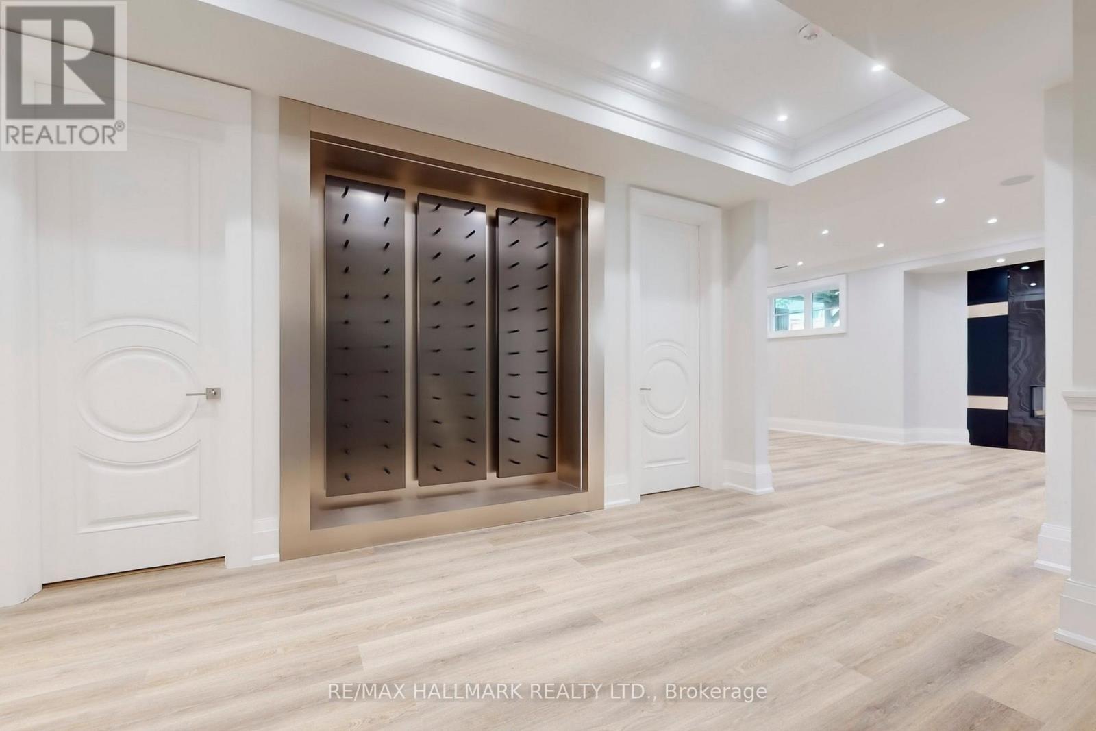 150 Olde Bayview Avenue, Richmond Hill, ON - Indoor Photo Showing Other Room