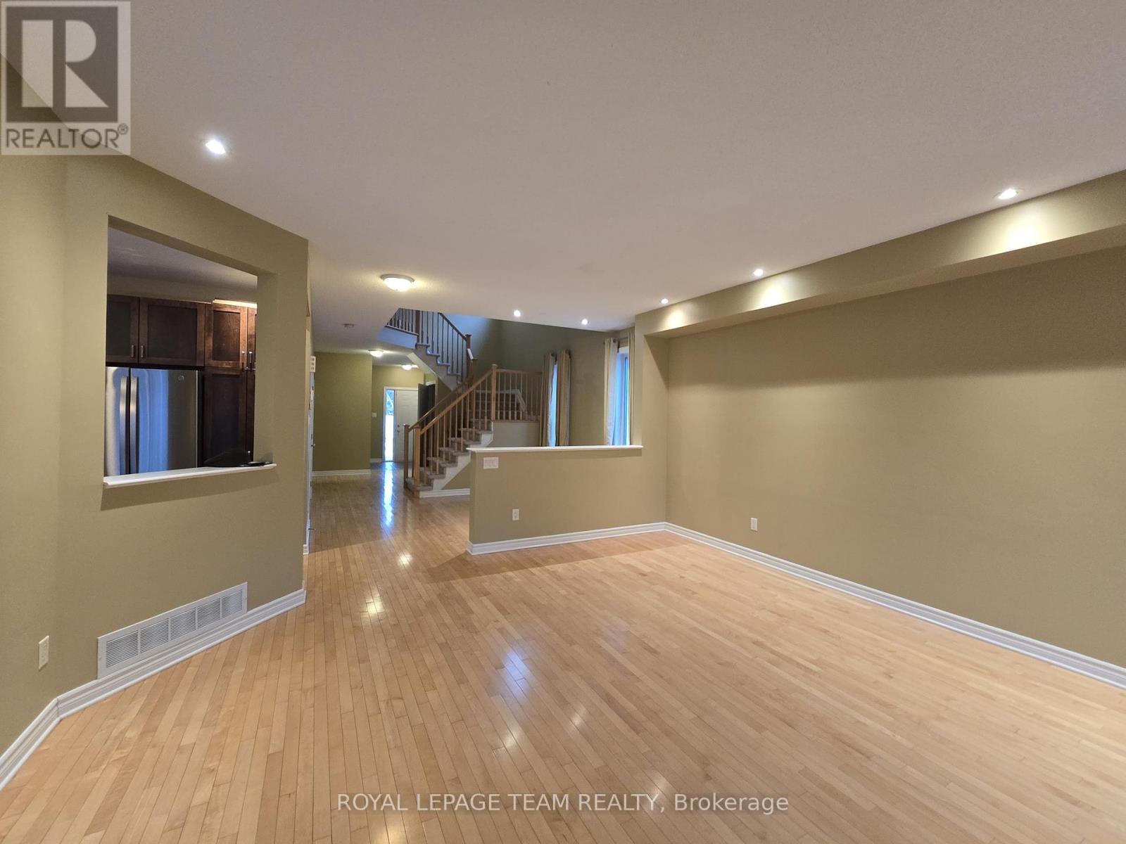 142 Hillman Marsh Way, Ottawa, ON - Indoor Photo Showing Other Room