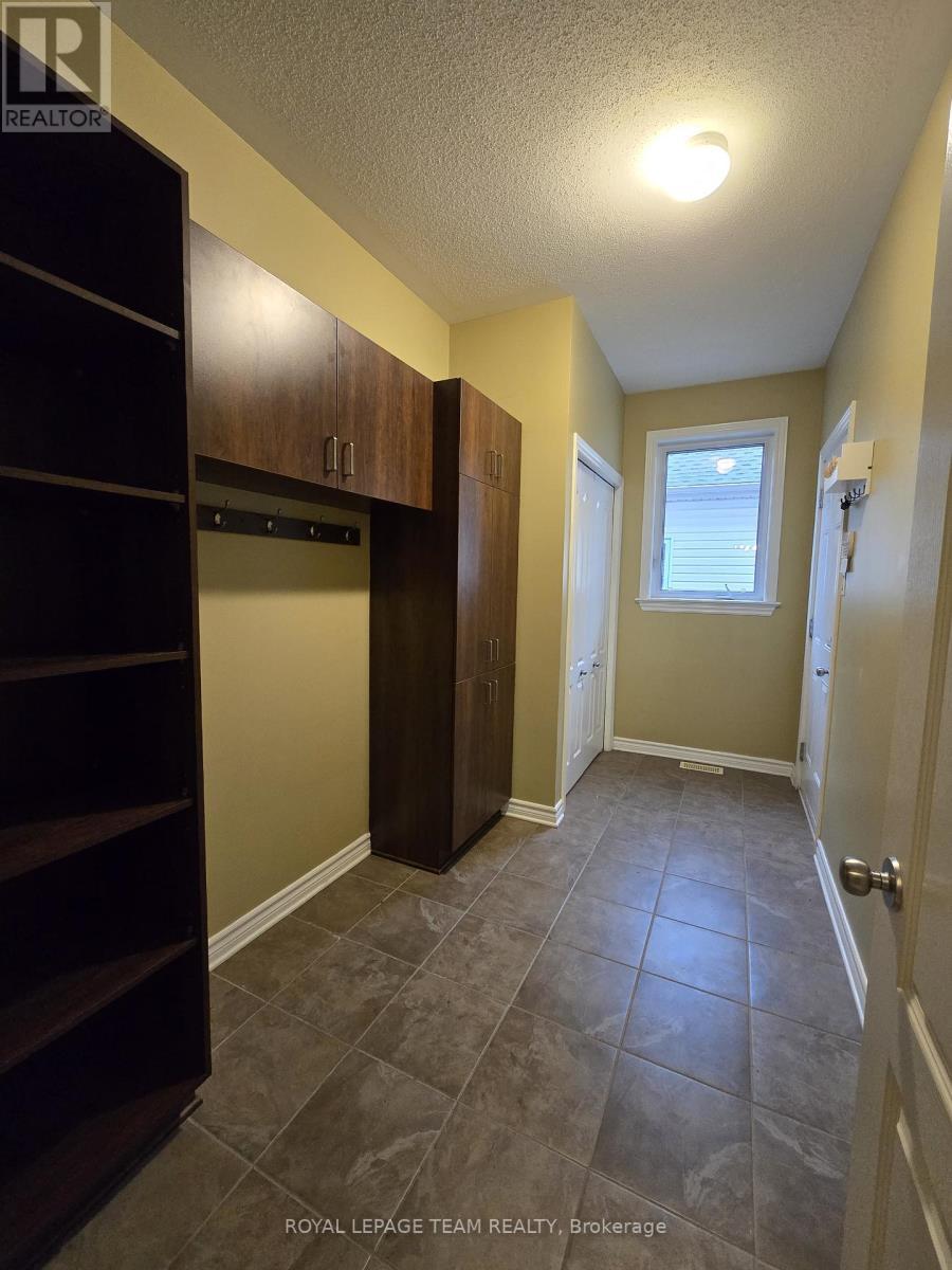 142 Hillman Marsh Way, Ottawa, ON - Indoor Photo Showing Other Room