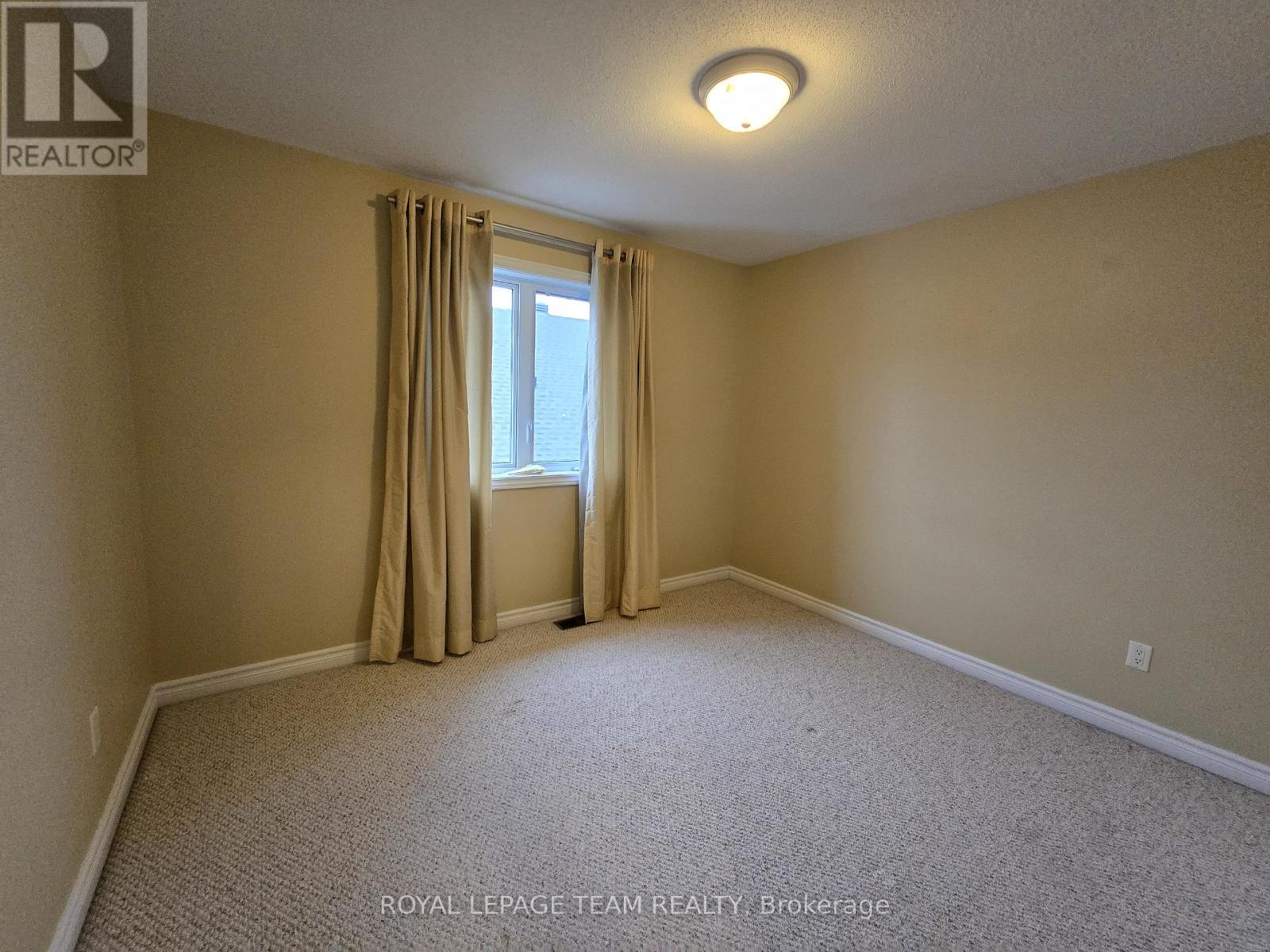 142 Hillman Marsh Way, Ottawa, ON - Indoor Photo Showing Other Room