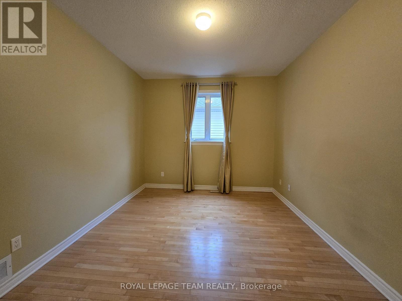 142 Hillman Marsh Way, Ottawa, ON - Indoor Photo Showing Other Room