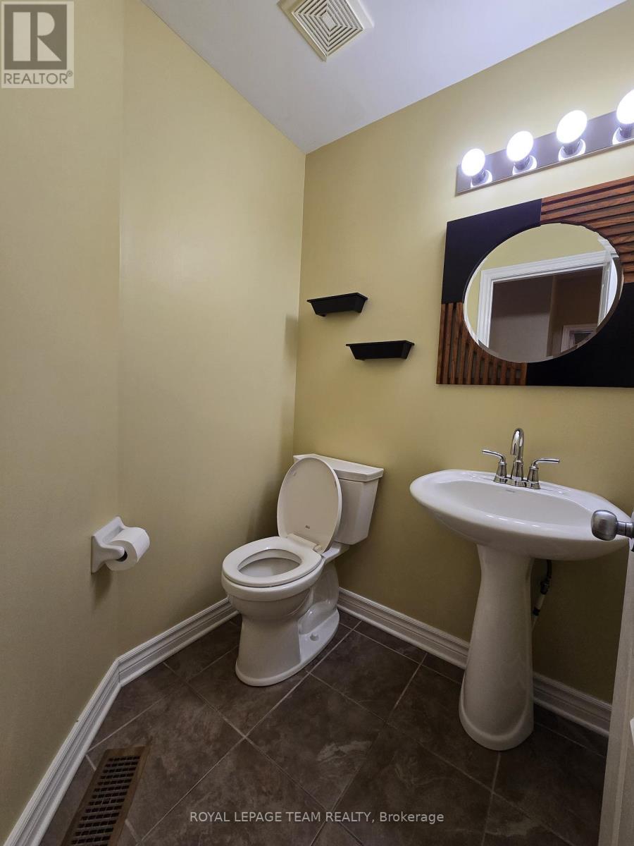 142 Hillman Marsh Way, Ottawa, ON - Indoor Photo Showing Bathroom
