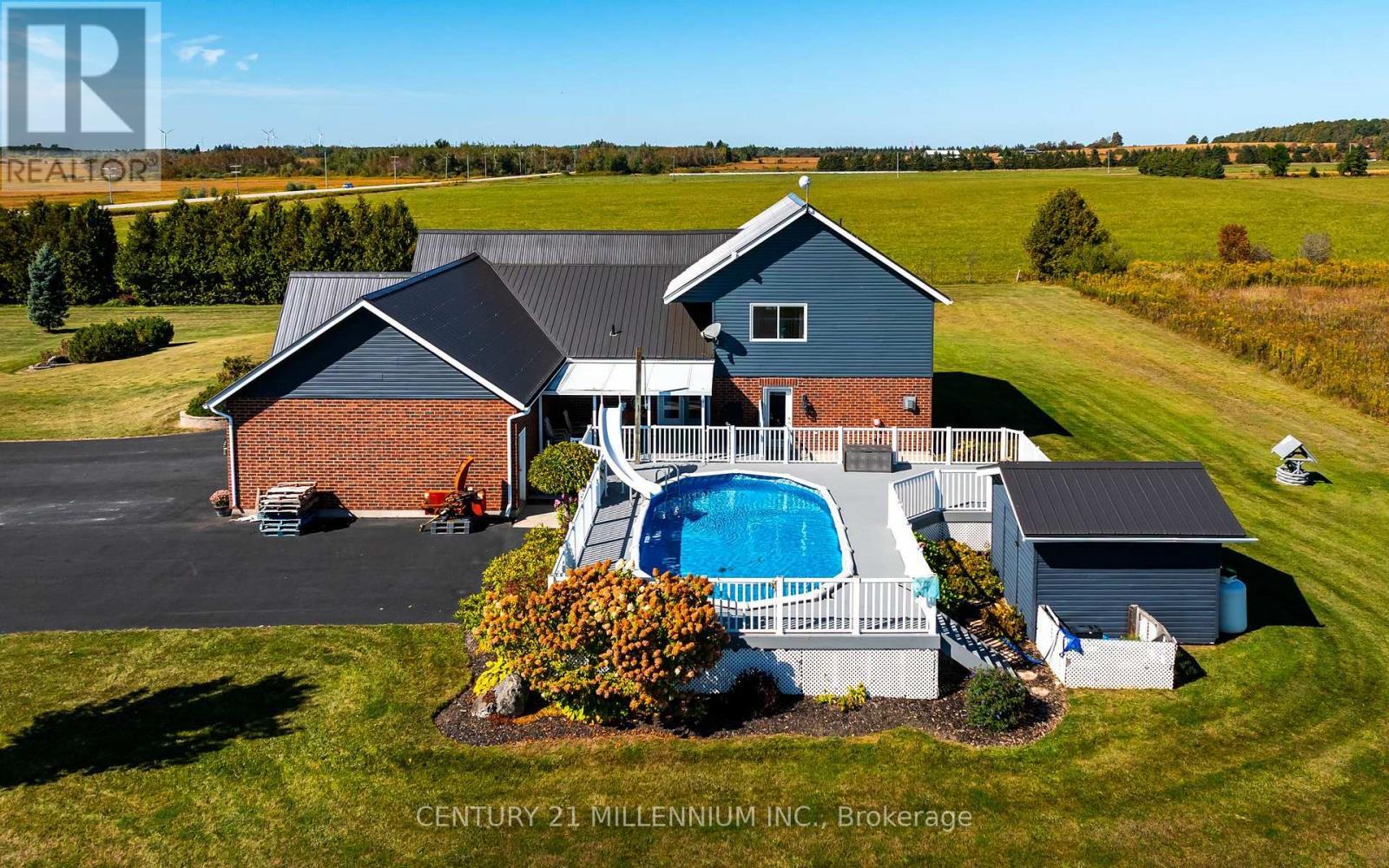 395115 County Road 12 Road, Amaranth, ON - Outdoor With Above Ground Pool