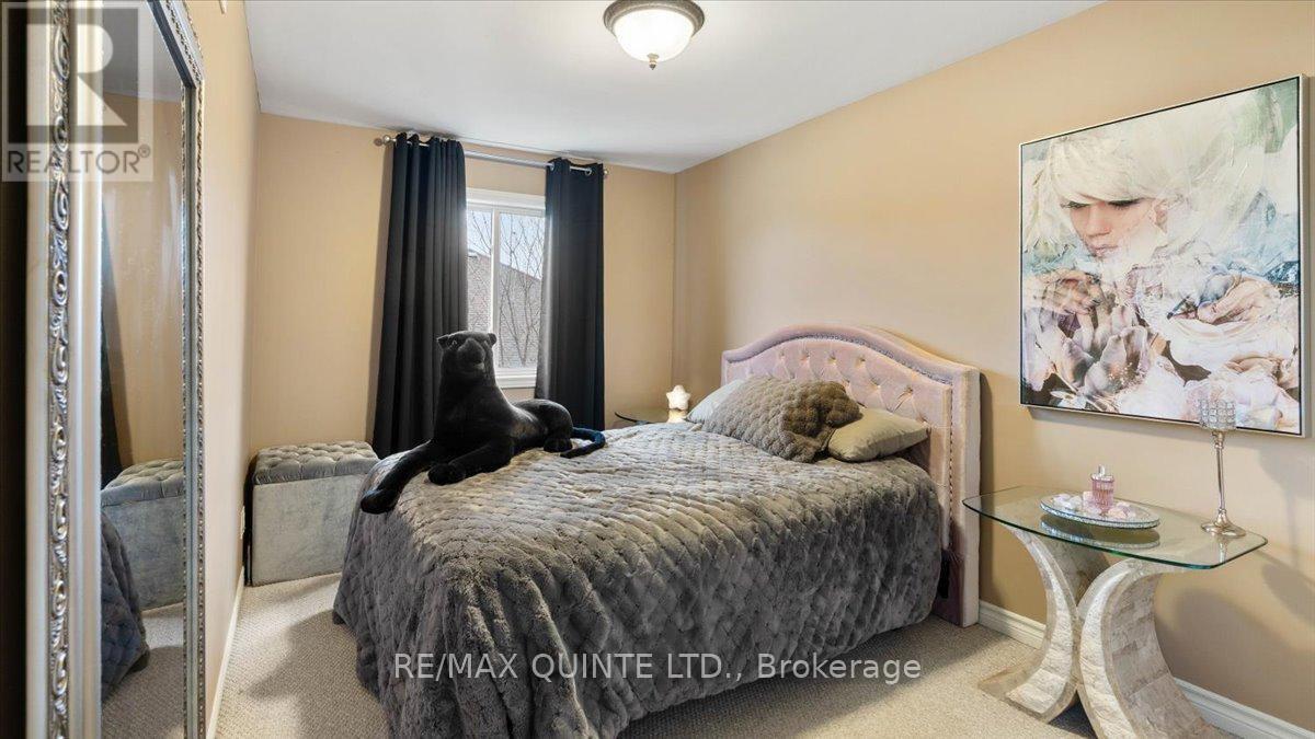 54 Princeton Place, Belleville (Thurlow Ward), ON - Indoor Photo Showing Bedroom