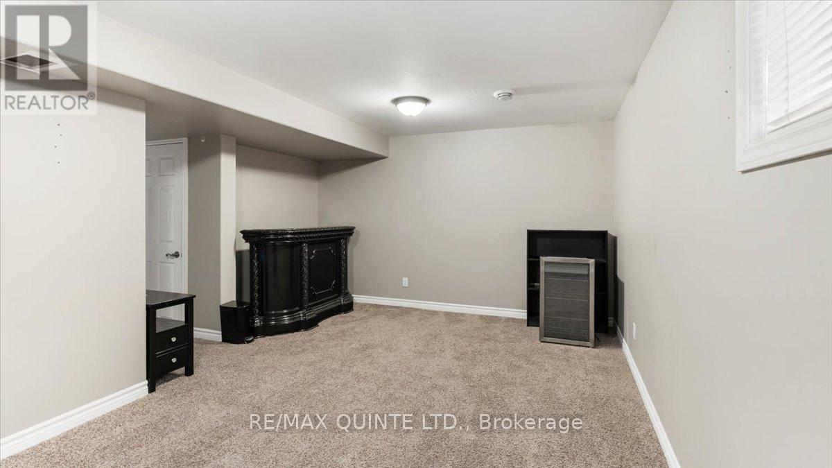 54 Princeton Place, Belleville (Thurlow Ward), ON - Indoor