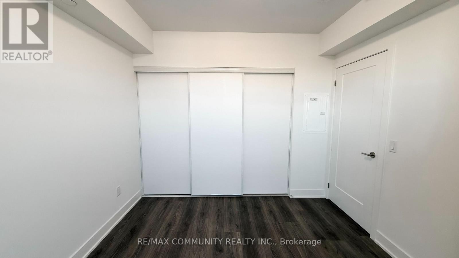 1136 - 2545 Simcoe Street N, Oshawa, ON - Indoor Photo Showing Other Room