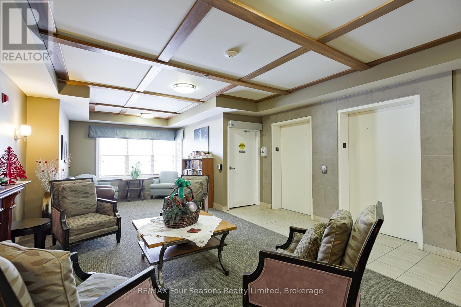 310 - 91 Raglan Street, Collingwood, ON - Indoor