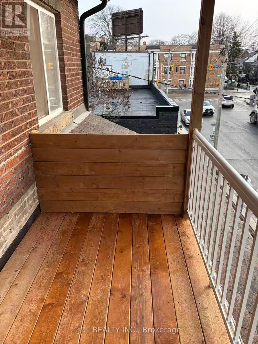 5 - 5 Sorauren Avenue, Toronto, ON - Outdoor With Exterior