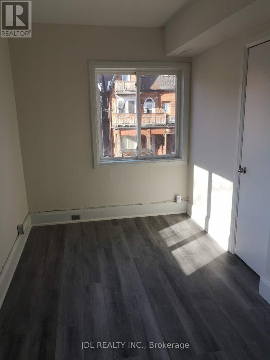 5 - 5 Sorauren Avenue, Toronto, ON - Indoor Photo Showing Other Room