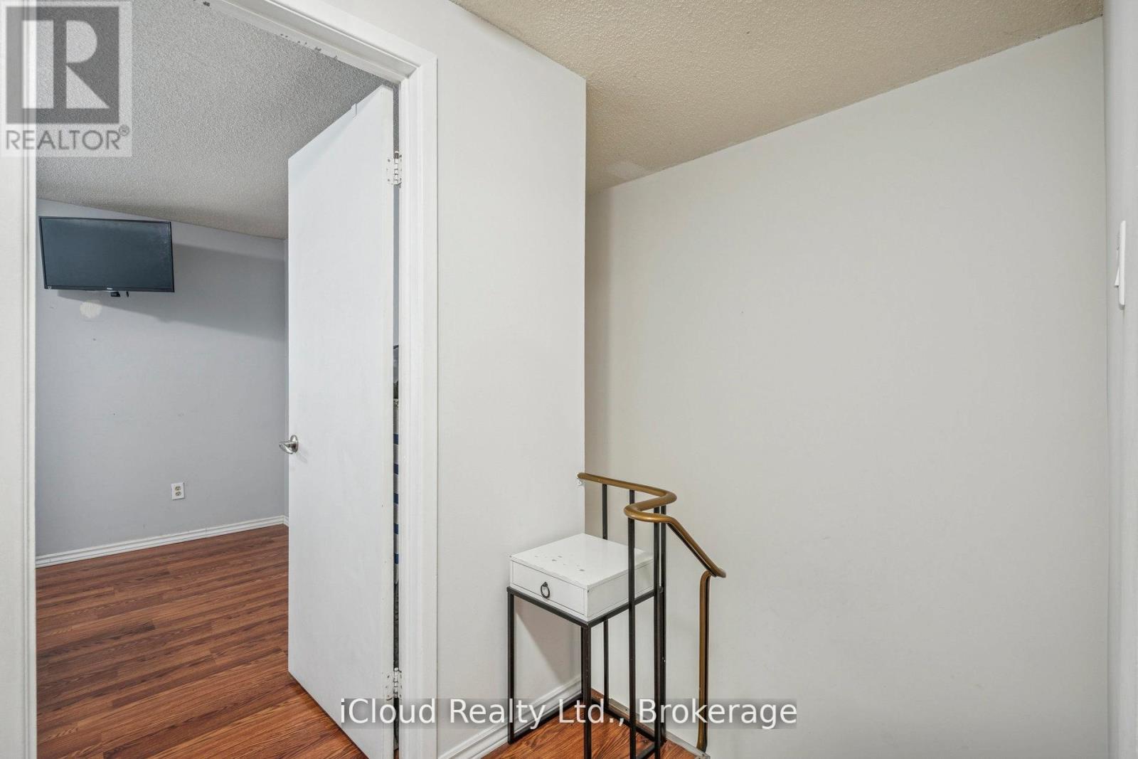 36 Berkshire Square E, Brampton, ON - Indoor Photo Showing Other Room