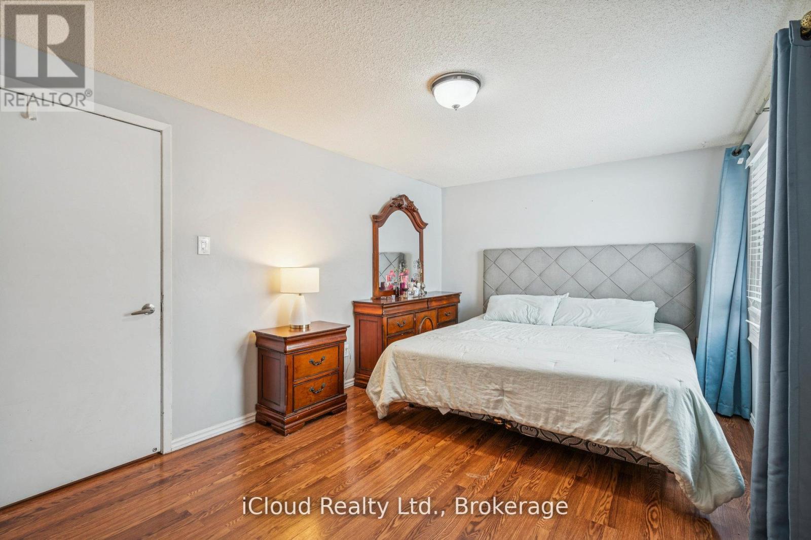 36 Berkshire Square E, Brampton, ON - Indoor Photo Showing Bedroom