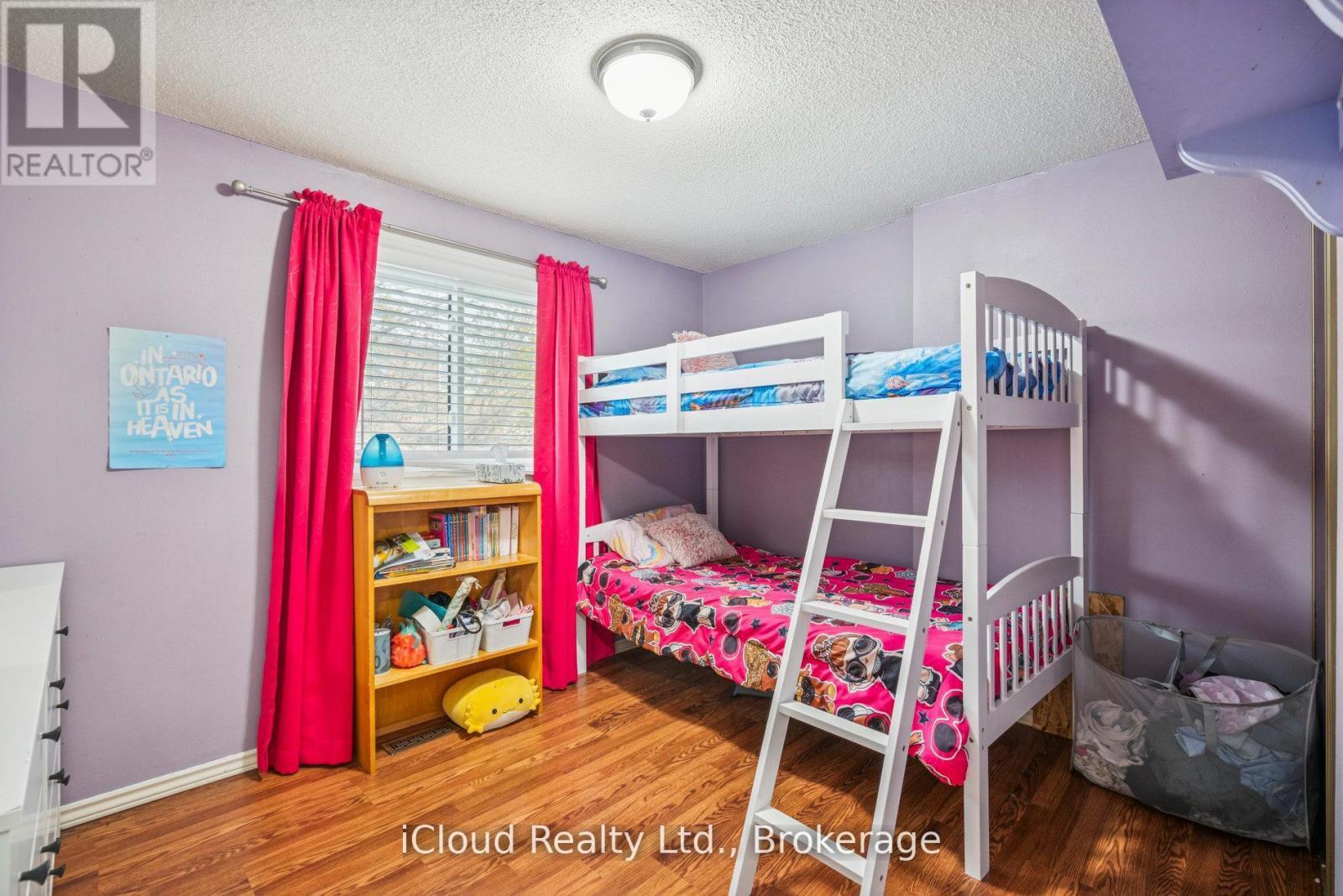 36 Berkshire Square E, Brampton, ON - Indoor Photo Showing Bedroom