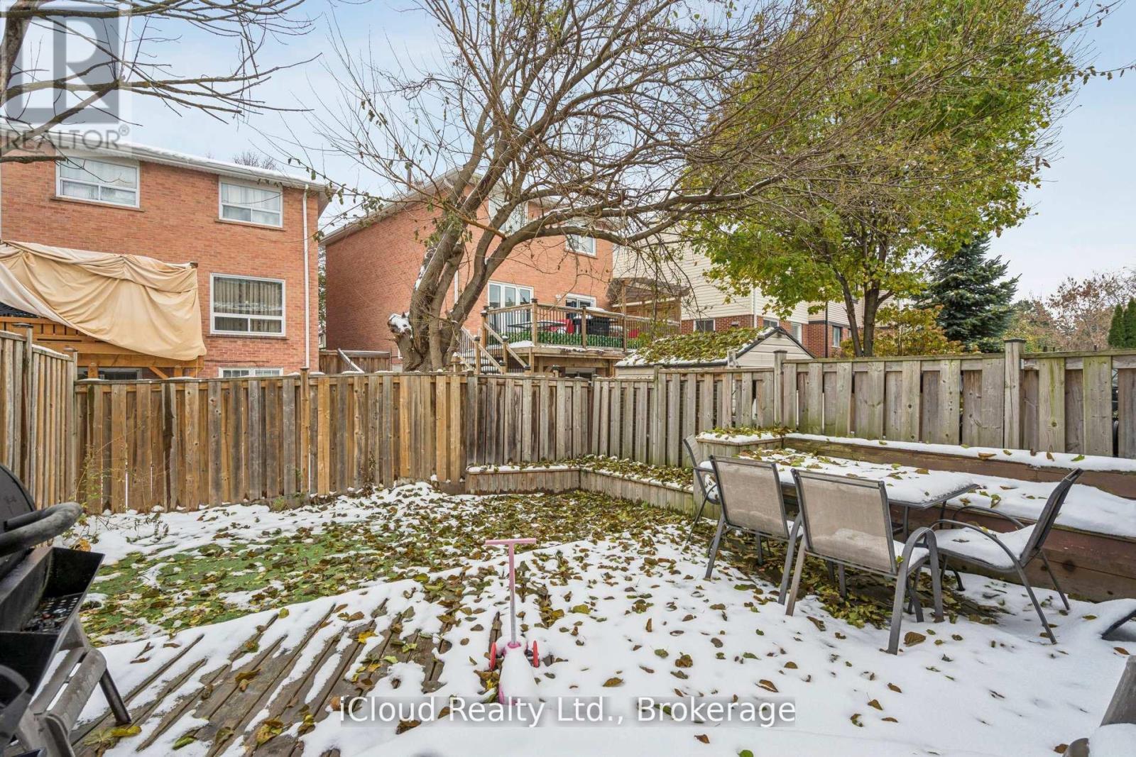 36 Berkshire Square E, Brampton, ON - Outdoor