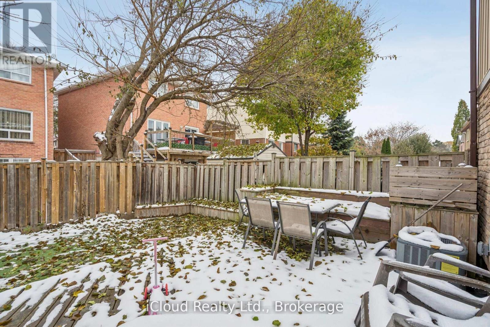 36 Berkshire Square E, Brampton, ON - Outdoor