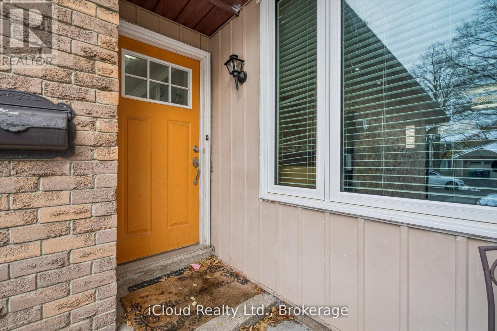 36 Berkshire Square E, Brampton, ON - Outdoor