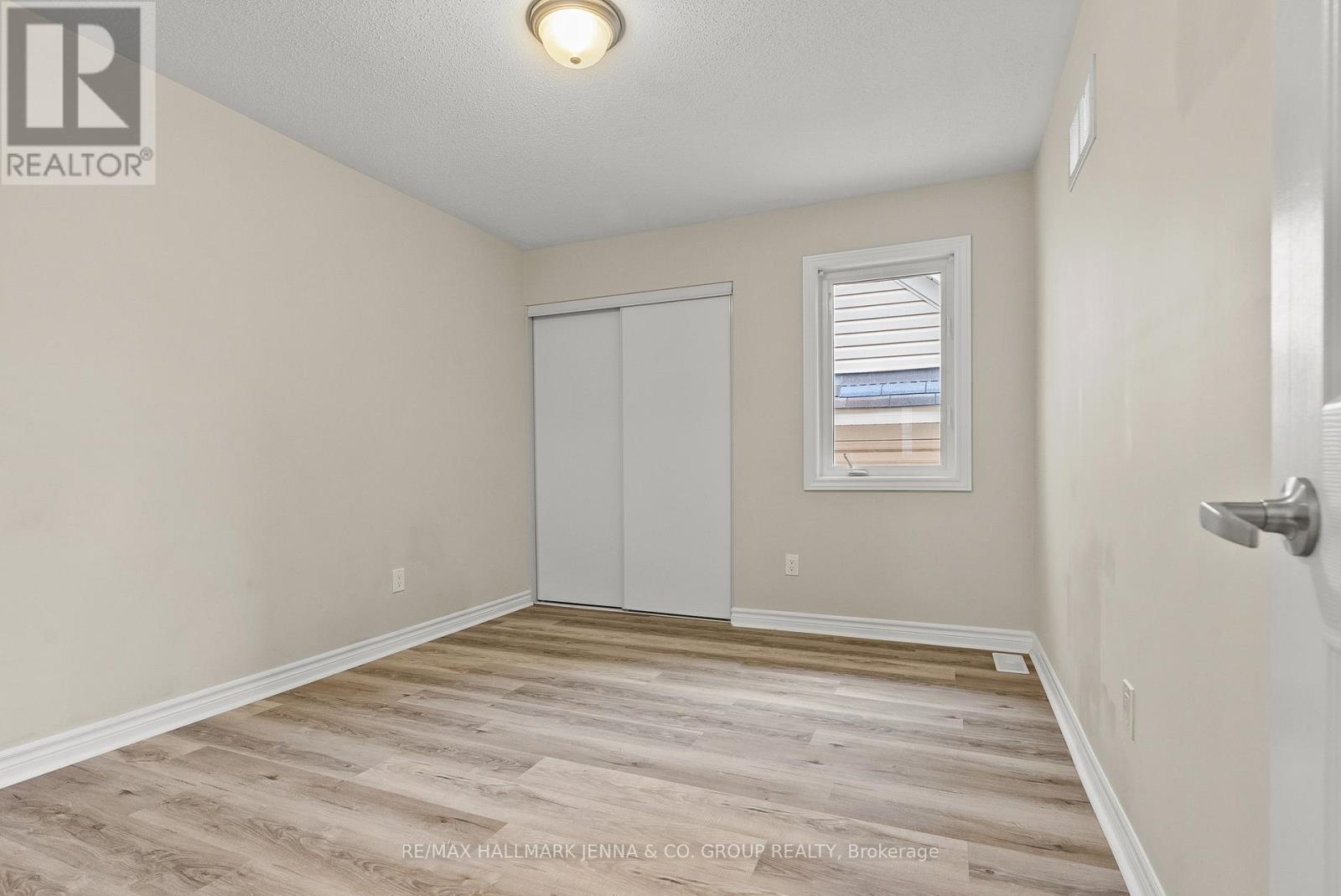 326 Gallantry Way, Ottawa, ON - Indoor Photo Showing Other Room