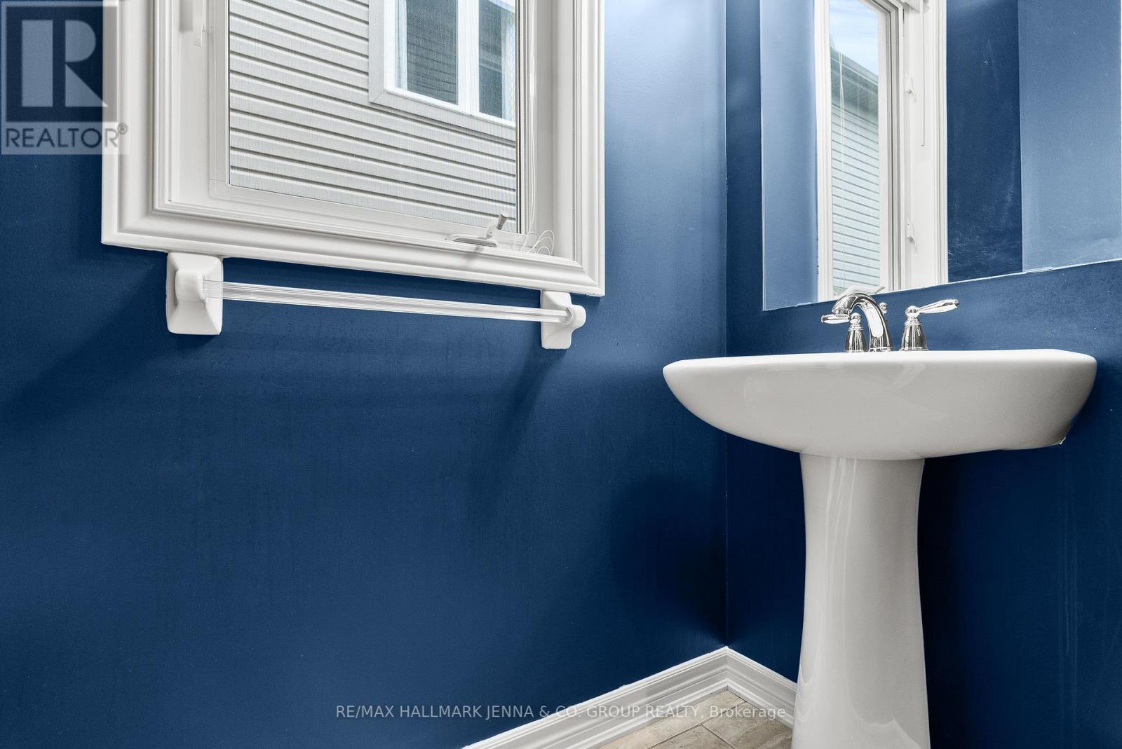 326 Gallantry Way, Ottawa, ON - Indoor Photo Showing Bathroom