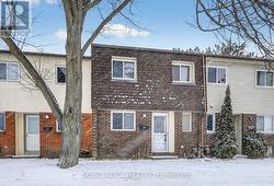 B - 76 SEYTON DRIVE Ottawa, ON K2H 8W4