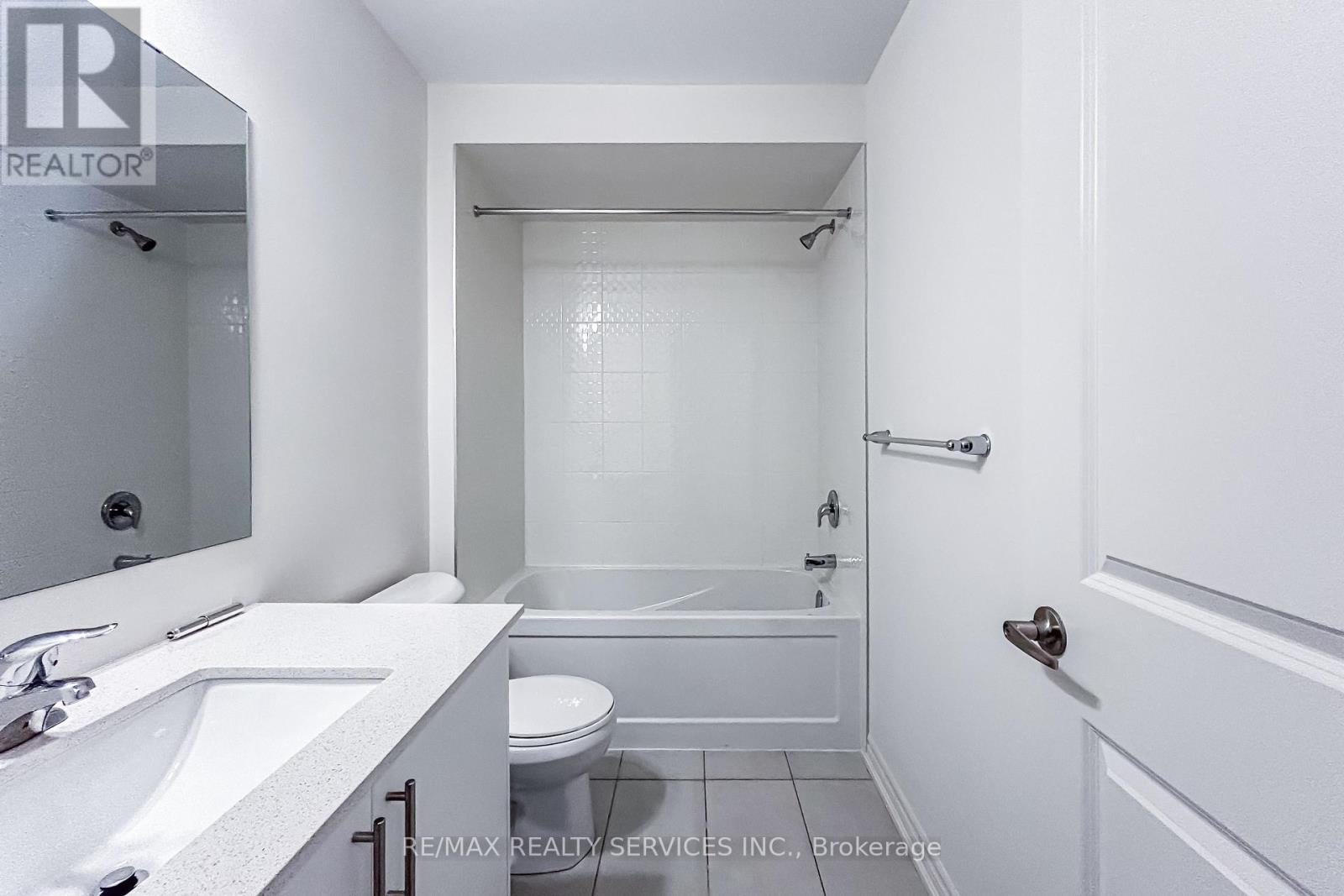 123 Sanderson Drive, Kawartha Lakes, ON - Indoor Photo Showing Bathroom