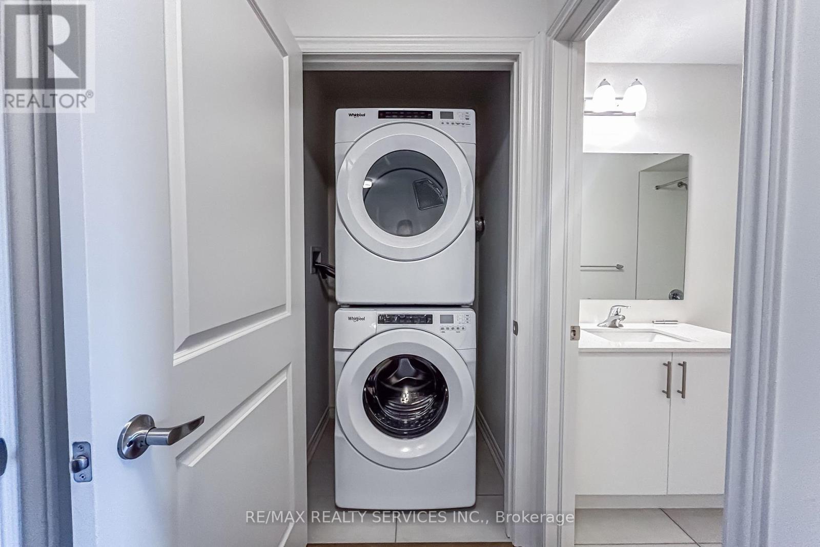 123 Sanderson Drive, Kawartha Lakes, ON - Indoor Photo Showing Laundry Room