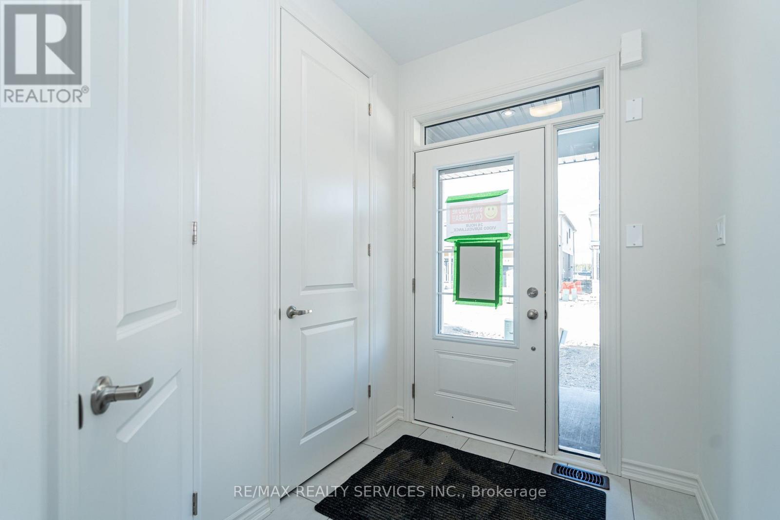 123 Sanderson Drive, Kawartha Lakes, ON - Indoor Photo Showing Other Room