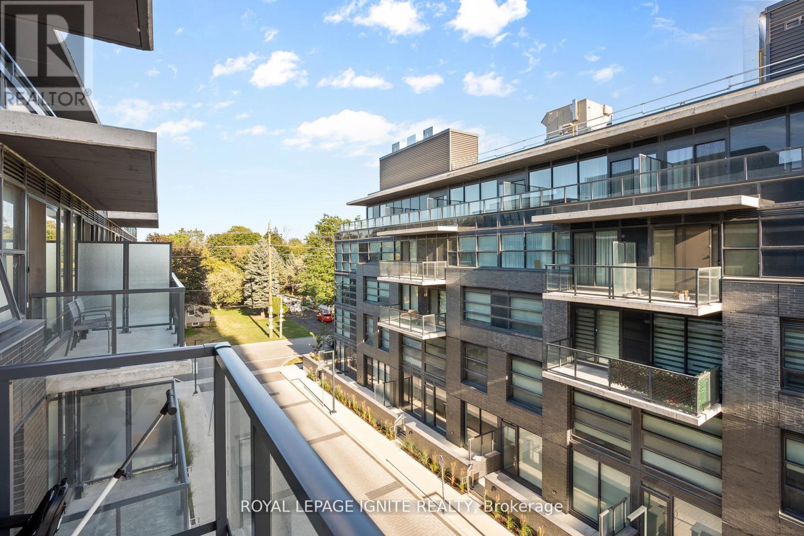 414 - 1604(B) Charles Street, Whitby, ON - Outdoor With Balcony