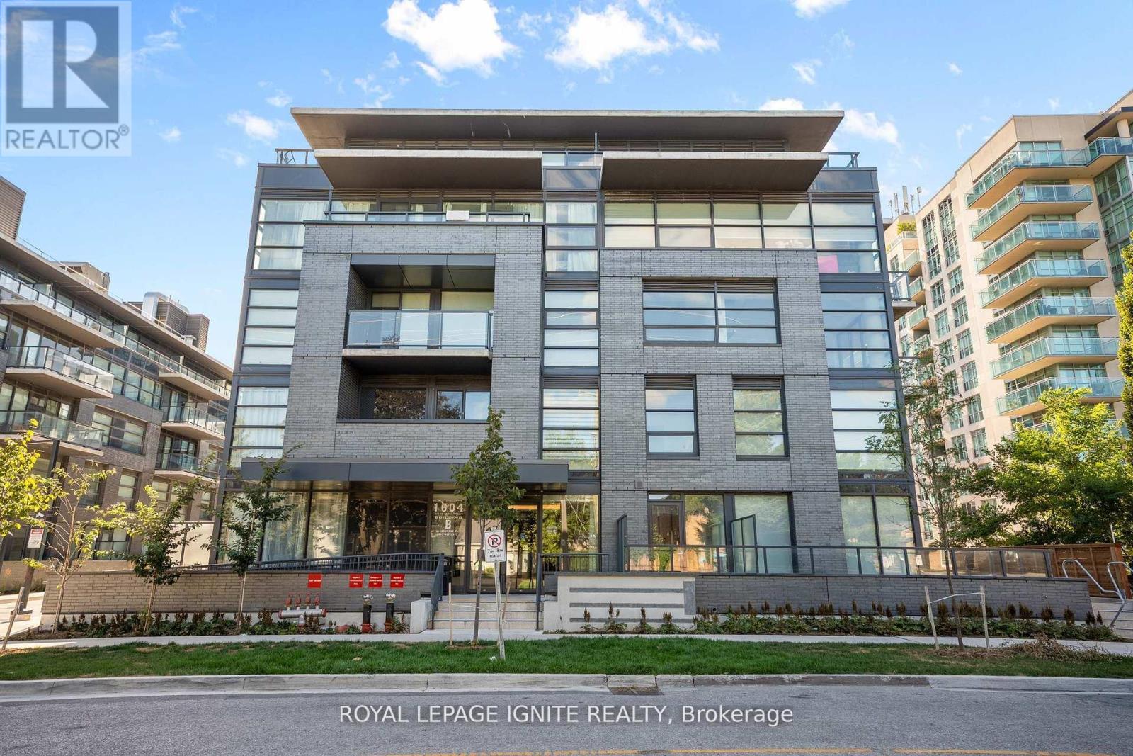 414 - 1604(B) Charles Street, Whitby, ON - Outdoor With Balcony With Facade