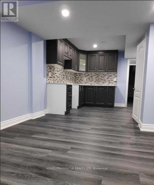12 Manzanita Crescent, Brampton, ON - Indoor Photo Showing Kitchen