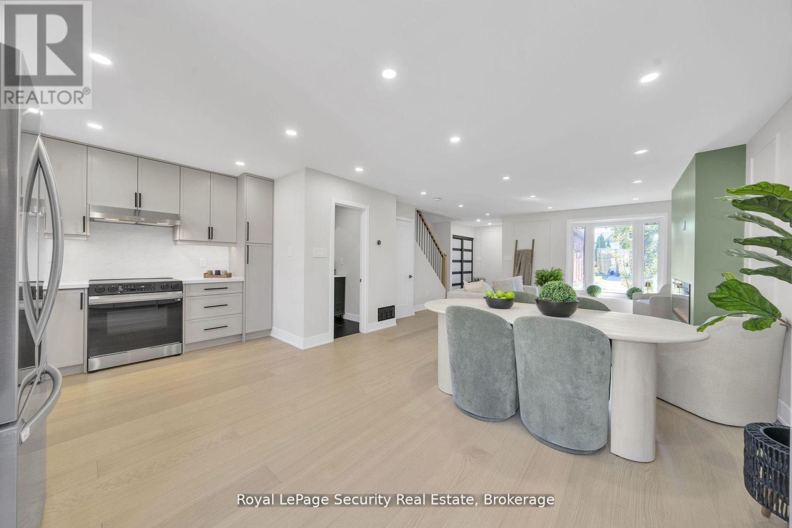 74 Andrea Lane, Vaughan, ON - Indoor Photo Showing Kitchen