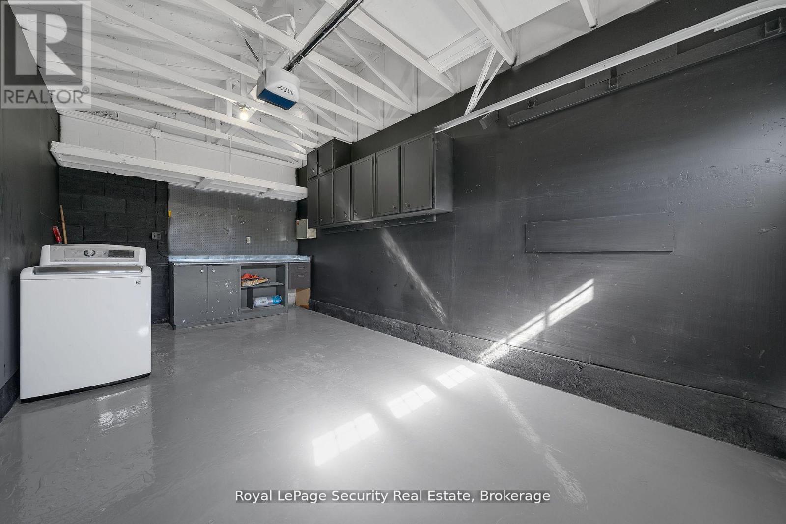 74 Andrea Lane, Vaughan, ON - Indoor Photo Showing Laundry Room