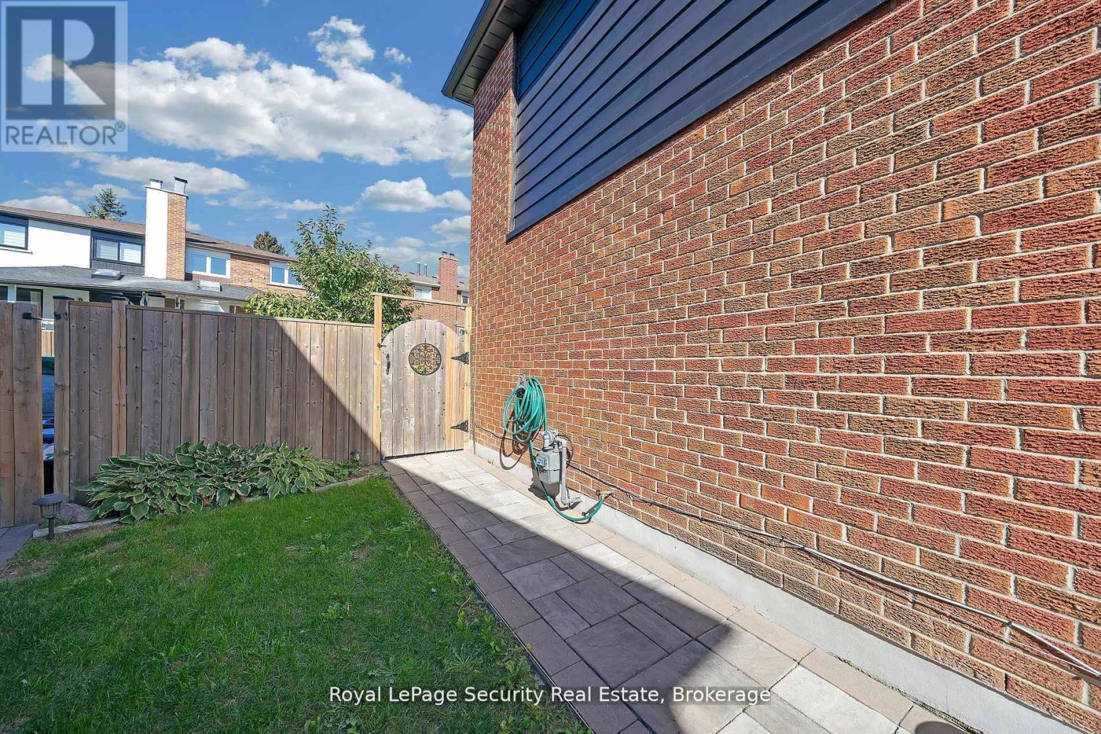 74 Andrea Lane, Vaughan, ON - Outdoor